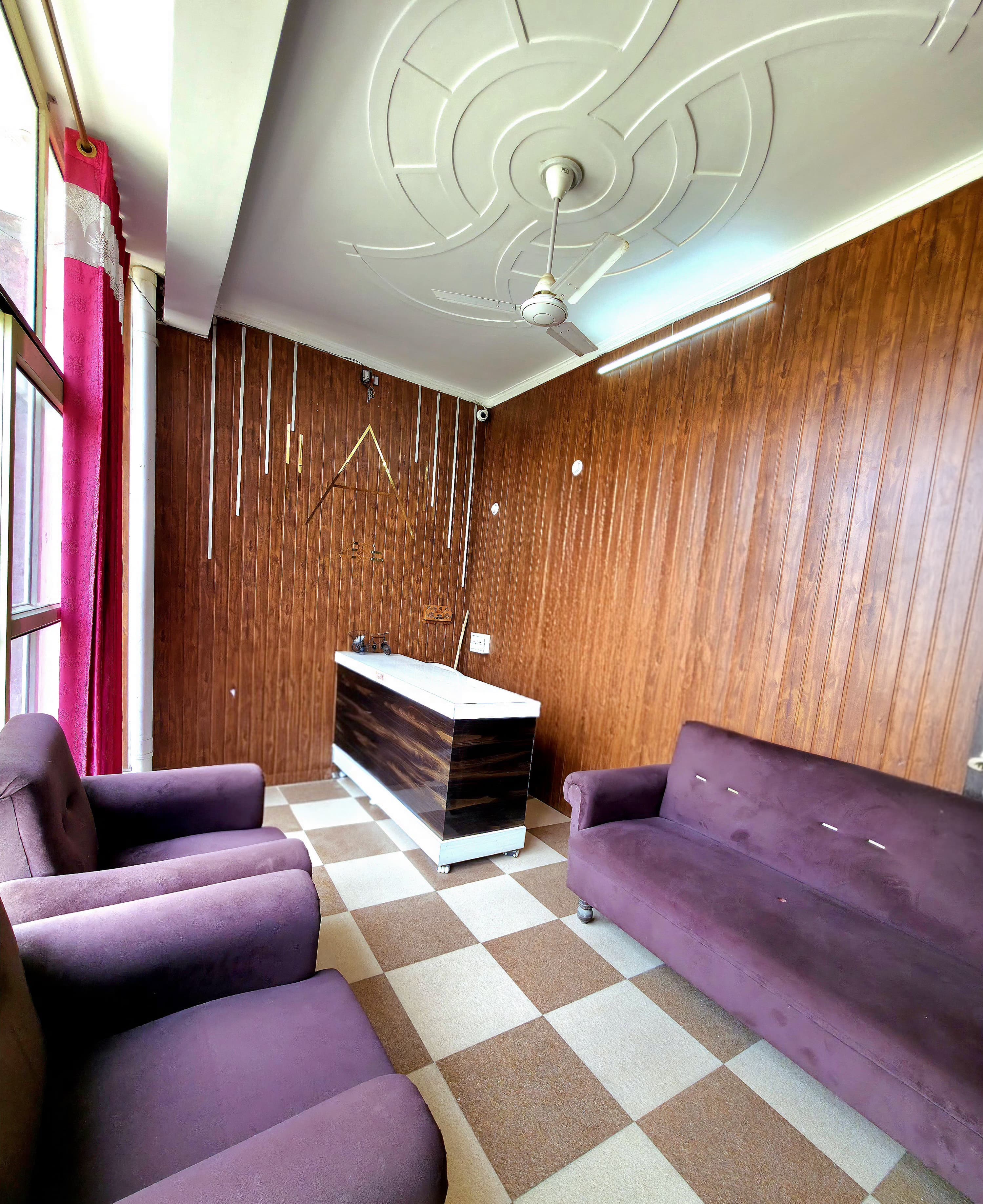 Akash Paying Guest House - Tap to explore photos