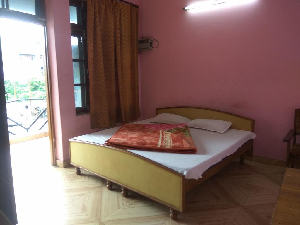 Hotel Jagat Palace - Tap to explore photos