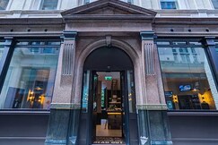hub by Premier Inn London City Bank