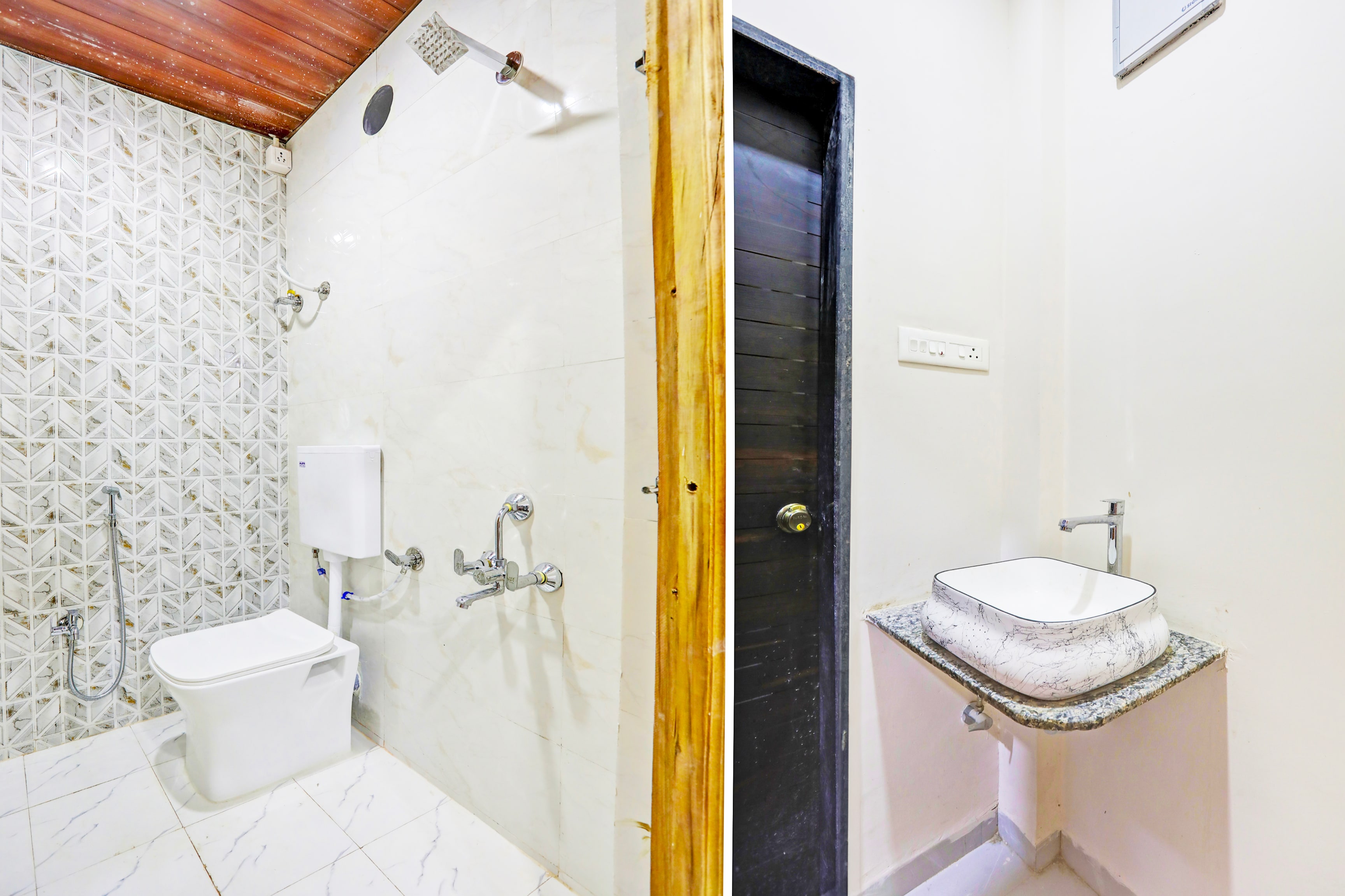 HOTEL O PRITESH ONYX - Tap to explore photos