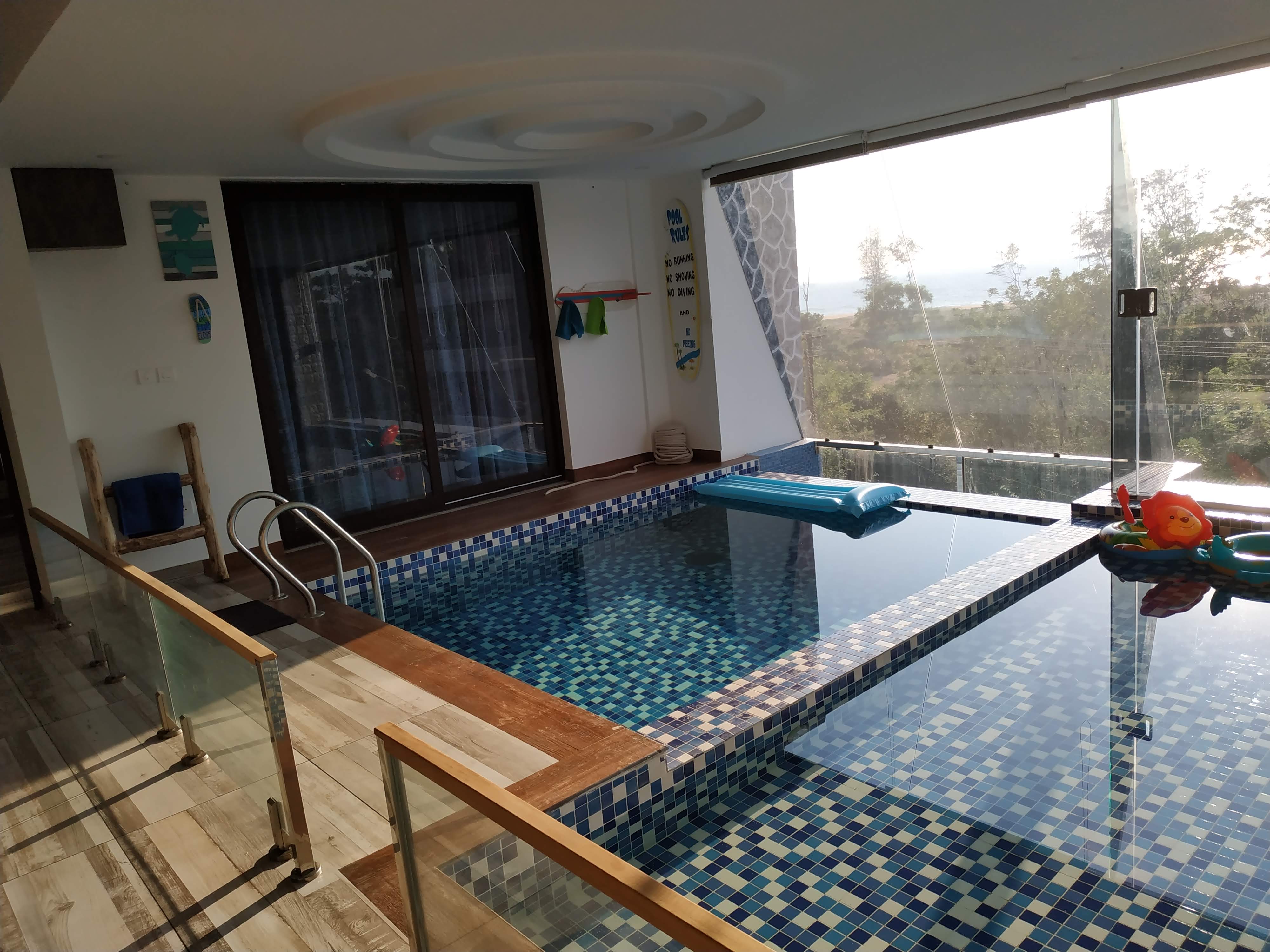 Som Beach Villa Coral Floor | Room & Pool - Tap to explore photos
