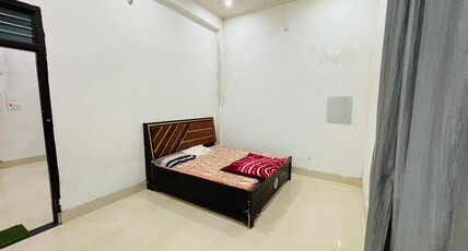 Brij king hotel Room Type - Bedroom 4