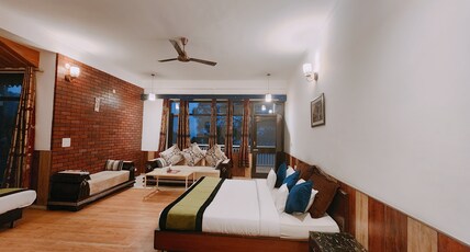 Blossom Resort Kasauli Room Type - Family Suite Room with Balcony (Valley View) Blossom Resort Kasauli Room Type - Family Suite Room with Balcony (Valley View)