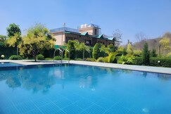 Corbett Mid Forest House  2 Mins Walk from Jungle Safari & 150 Mtrs from Dabka River