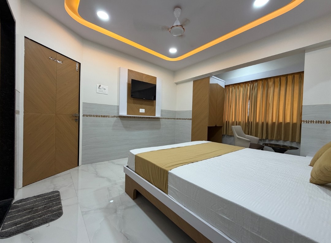 Hotel Sai Deep Dombivli - Tap to explore photos