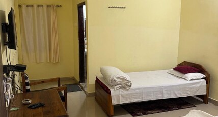 The Mayur Rooms & Restaurant Room Type - Deluxe Room