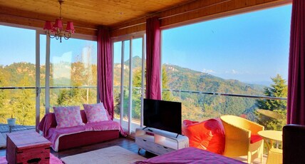 Fairmont Cottage Room Type - Retro Rhapsody with Mountain View