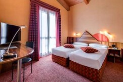 La Villa, Sure Hotel Collection by Best Western