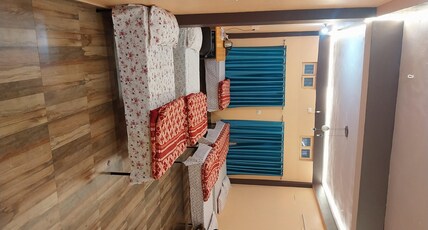 Moonlight Retreat, Homestay Room Type - Large size room 6 single bed with airport view