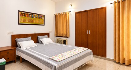Sanjeev & Jyotsnas Decent Homestay Room Type - Chirping Birds