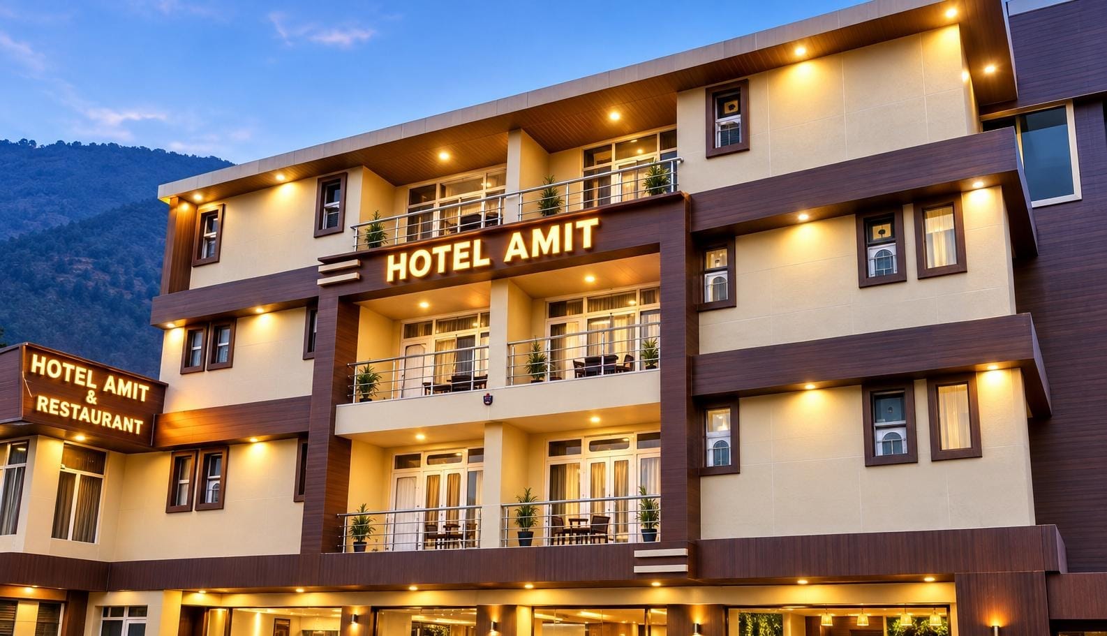 Hotel Amit - 5mins drive to Airport - Tap to explore photos