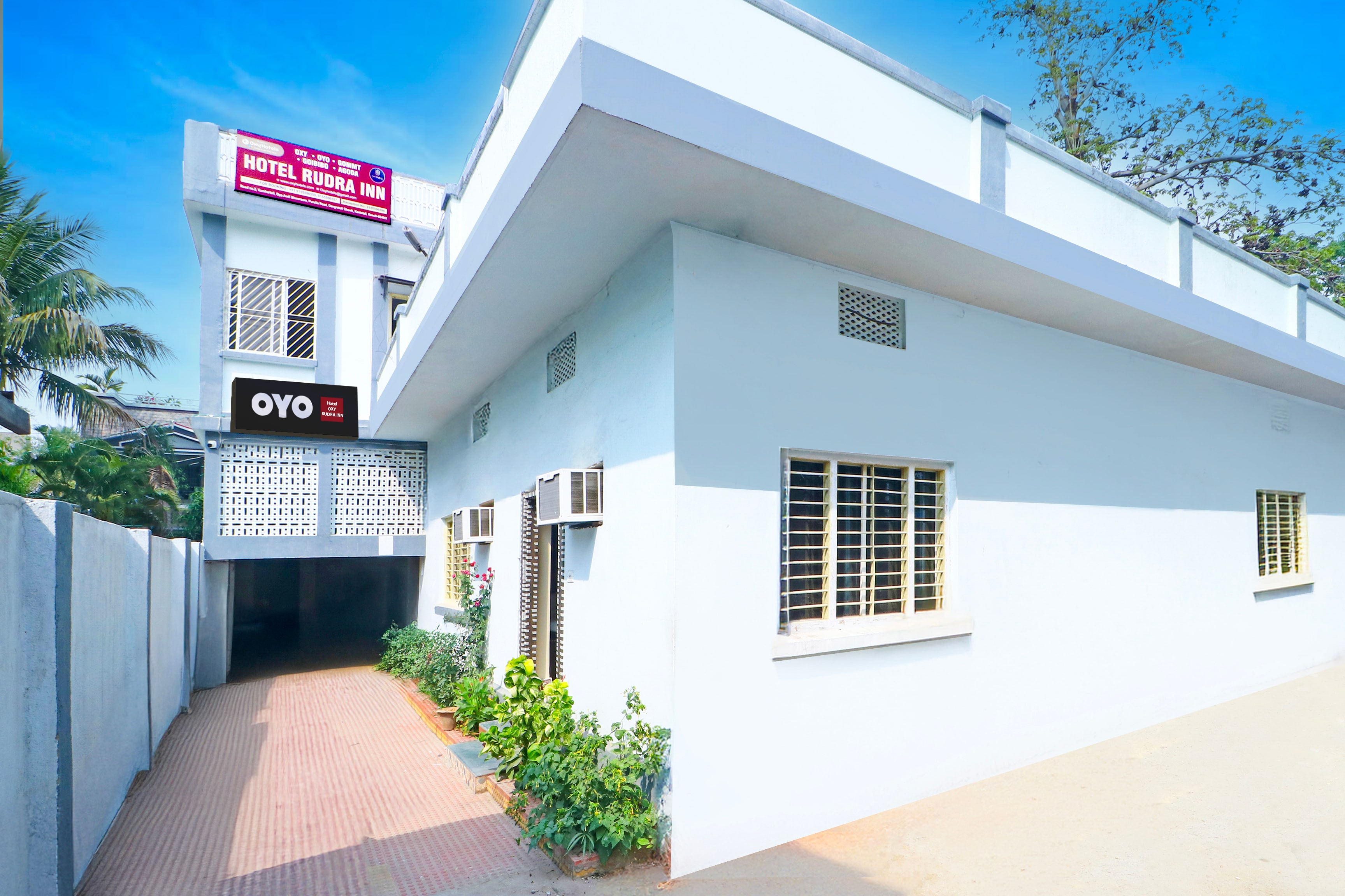 Hotel O by OYO OXY RUDRA INN - Tap to explore photos