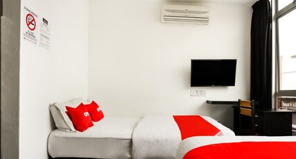 Hotel O Kl2f Rest & Go Room Type - Suite Triple