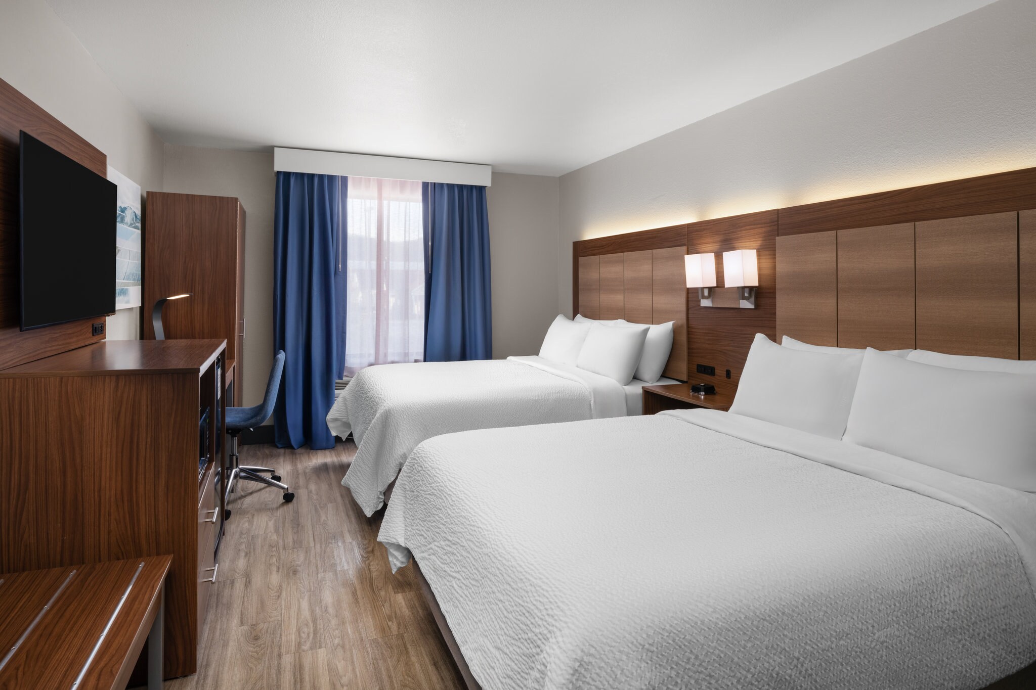 Garner Hotel PIGEON FORGE DOWNTOWN by IHG - Tap to explore photos