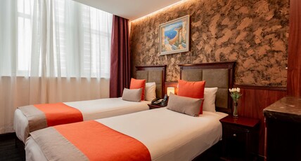 YEHS Hotel Sydney CBD Room Type - Premium Twin Room