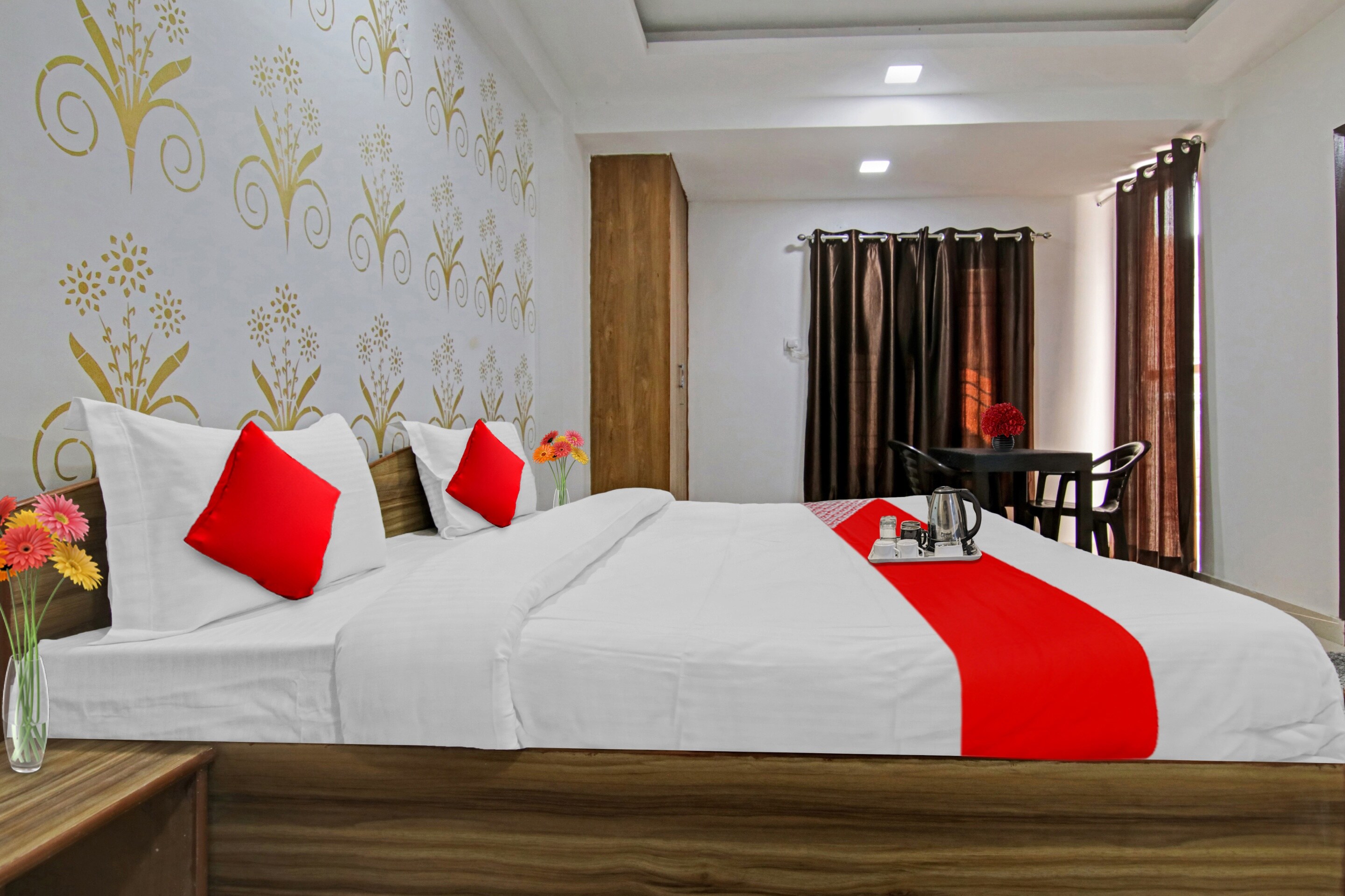 Hotel O Dwarka Inn - Tap to explore photos