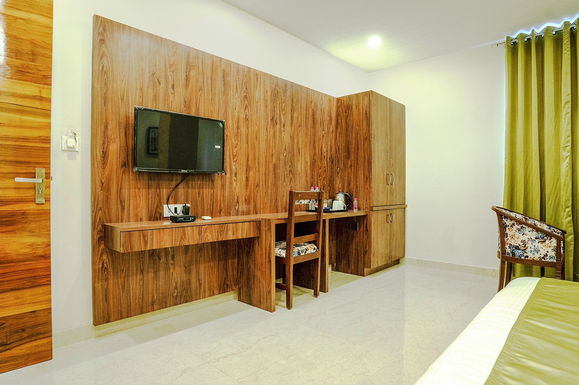 FabHotel Ramana - Tap to explore photos