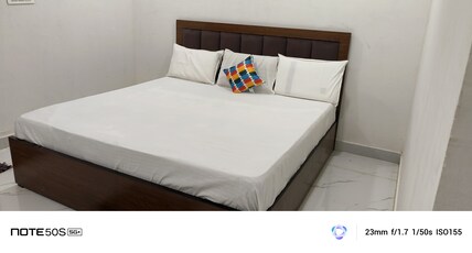 Shree Banke Bihari Guest House Room Type - Bedroom 1