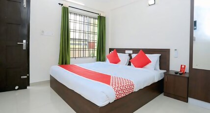 Charminar Room Type - Deluxe Double