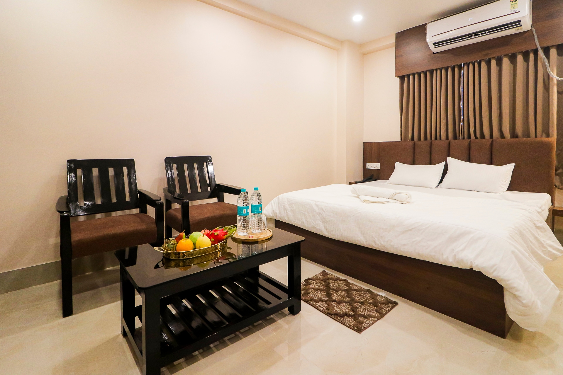 Hotel Sagar Sonnet - Tap to explore photos