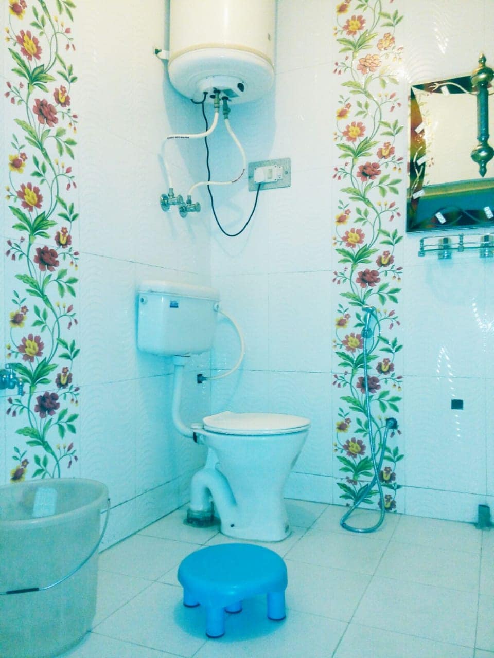 Hotel Fabulous Kashmir - Tap to explore photos