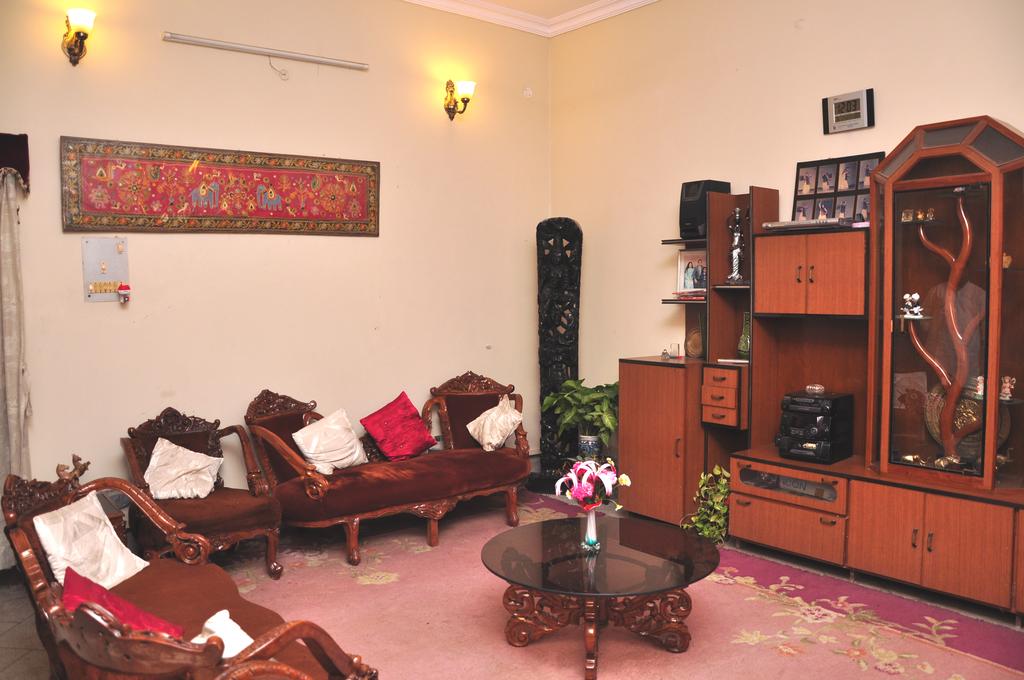 Aashray Home Stay - Tap to explore photos