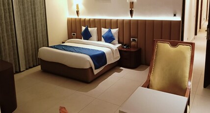 Majestic Square Room Type - Superior Room