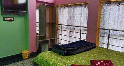 SKY BIRDS HOTEL & RESTAURANT Room Type - DELUXE ROOM