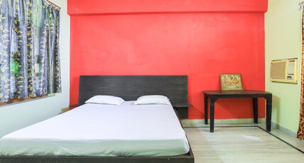 Hotel Radhika Palace Room Type - Standard Room (Non AC)