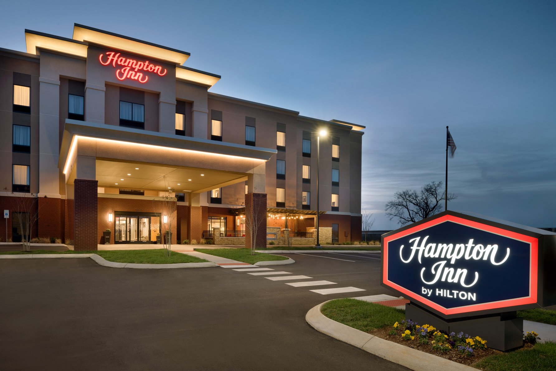 Hampton Inn by Hilton Spring Hill, TN - Tap to explore photos