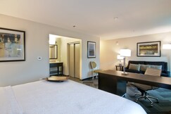 Hampton Inn & Suites Bellevue Downtown-Seattle, WA