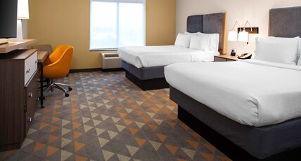Holiday Inn Hotel & Suites LIMA Room Type - 2 Queen Standard Mobil Access Roll Shwr