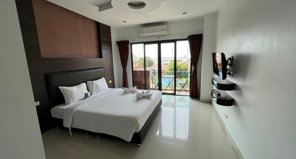 Tribe Pattaya Room Type - Deluxe Double Room