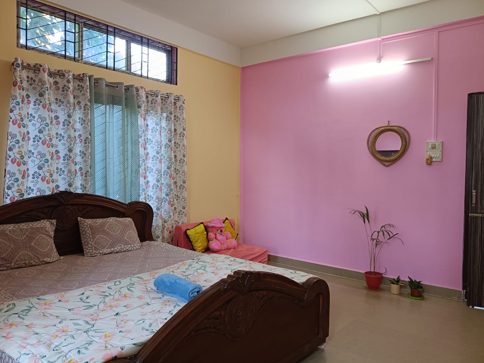Peace Abode Homestay - Tap to explore photos