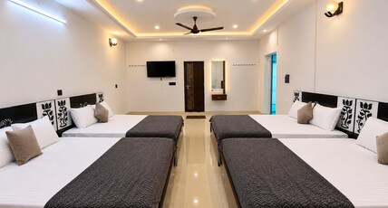 Hare Krishna Farm Room Type - Premium Family Room 4 Double Bed for 8+person