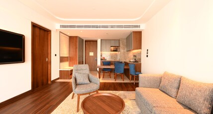 DoubleTree by Hilton Bengaluru Whitefield Room Type - KING AMBASSADOR SUITE