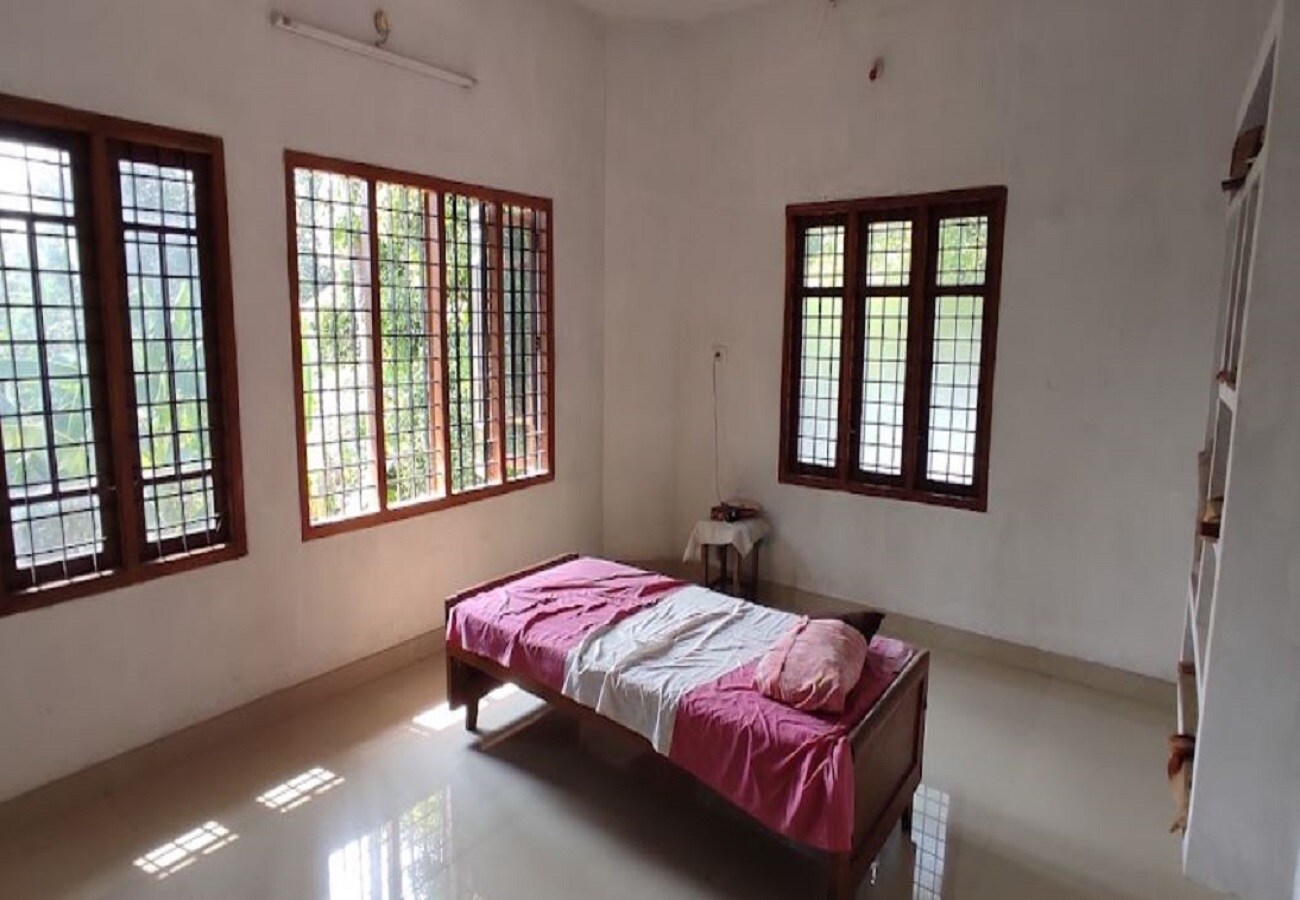 EIGINSON KURIAKOSE HOLIDAYS KOCHI INTERNATIONAL - Tap to explore photos