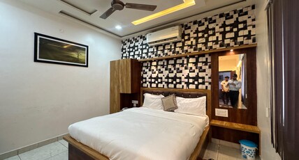Hotel Surya Vilas Narnaul Room Type - Deluxe Room