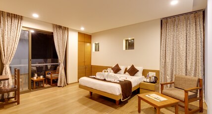 Hotel Shree Sai Room Type - Super Deluxe Room AC
