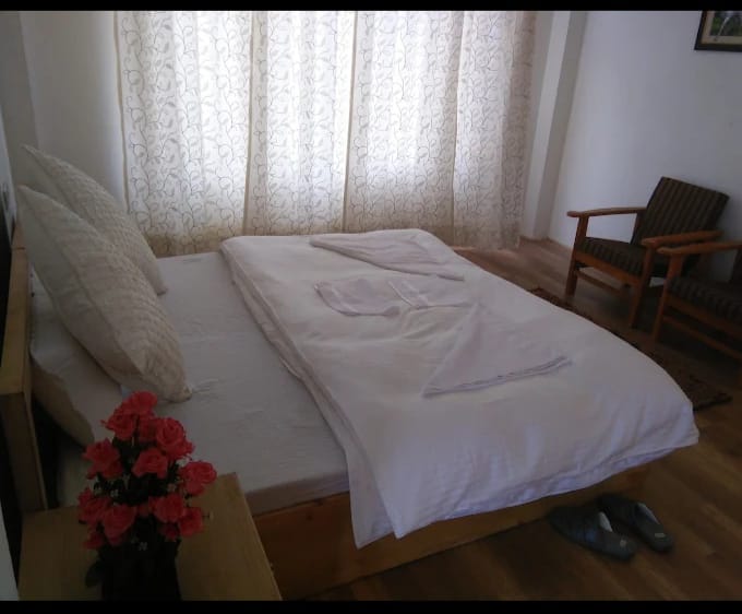 Charu Guest House - Tap to explore photos
