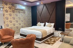 HOTEL RASHMI GRAND