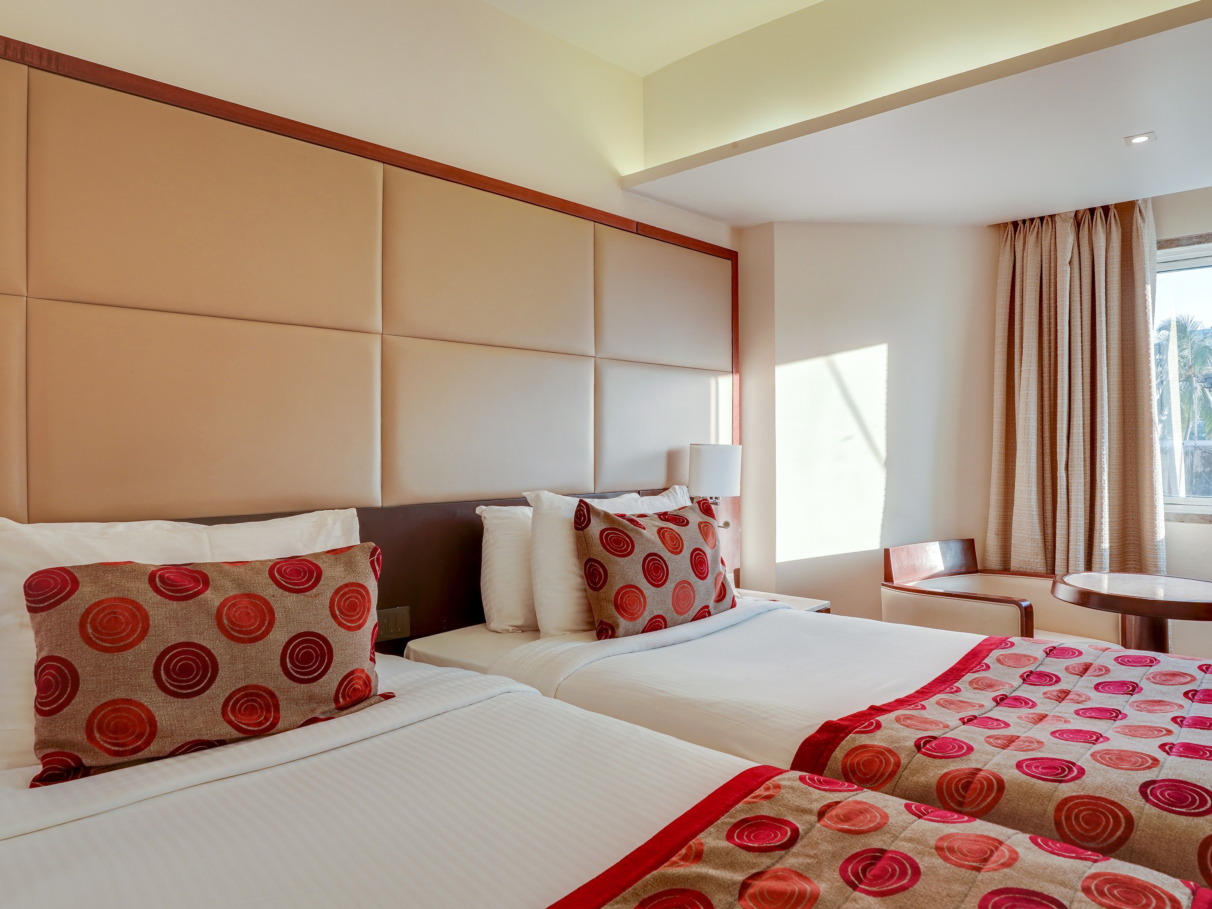 Ramee Guestline Hotel Juhu - Tap to explore photos
