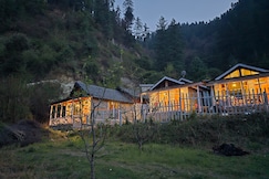 Jibhi Village By Riverside