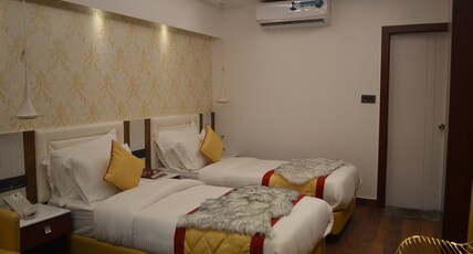 Hotel Manila Room Type - Deluxe  AC