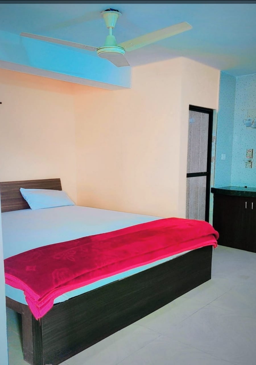 Ocean breeze home stay - Tap to explore photos