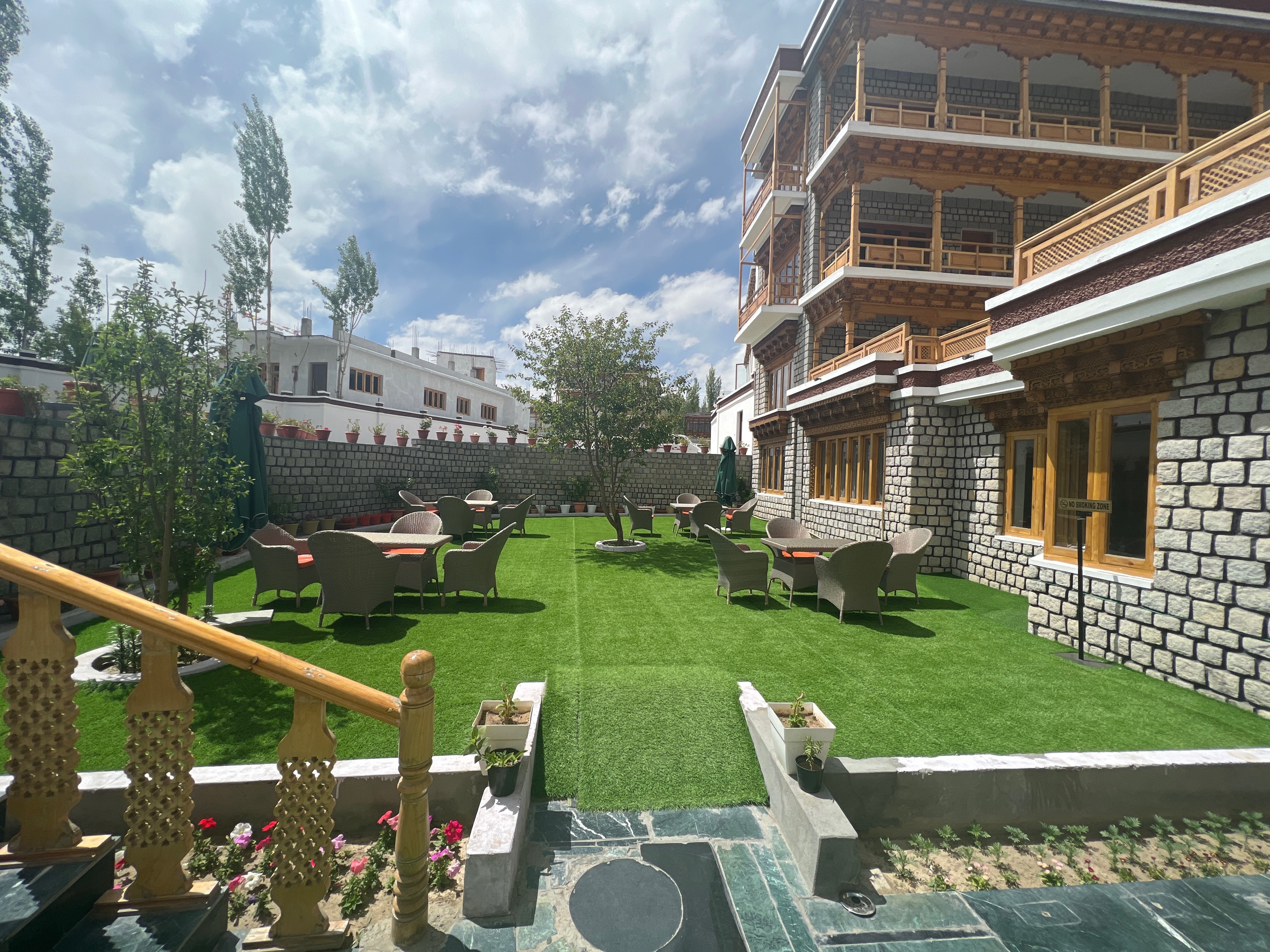 Hotel Shangrila Ladakh - Tap to explore photos