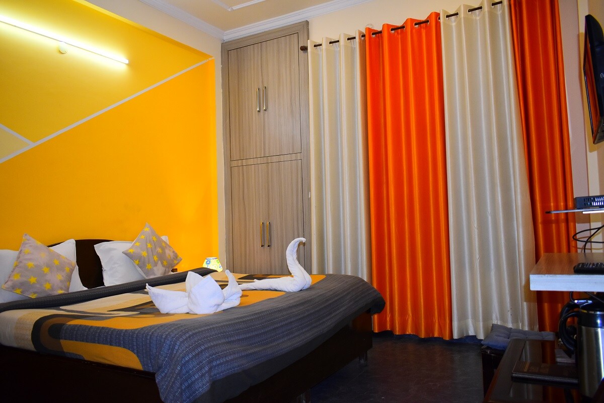 Welina Shree Hotel - Tap to explore photos