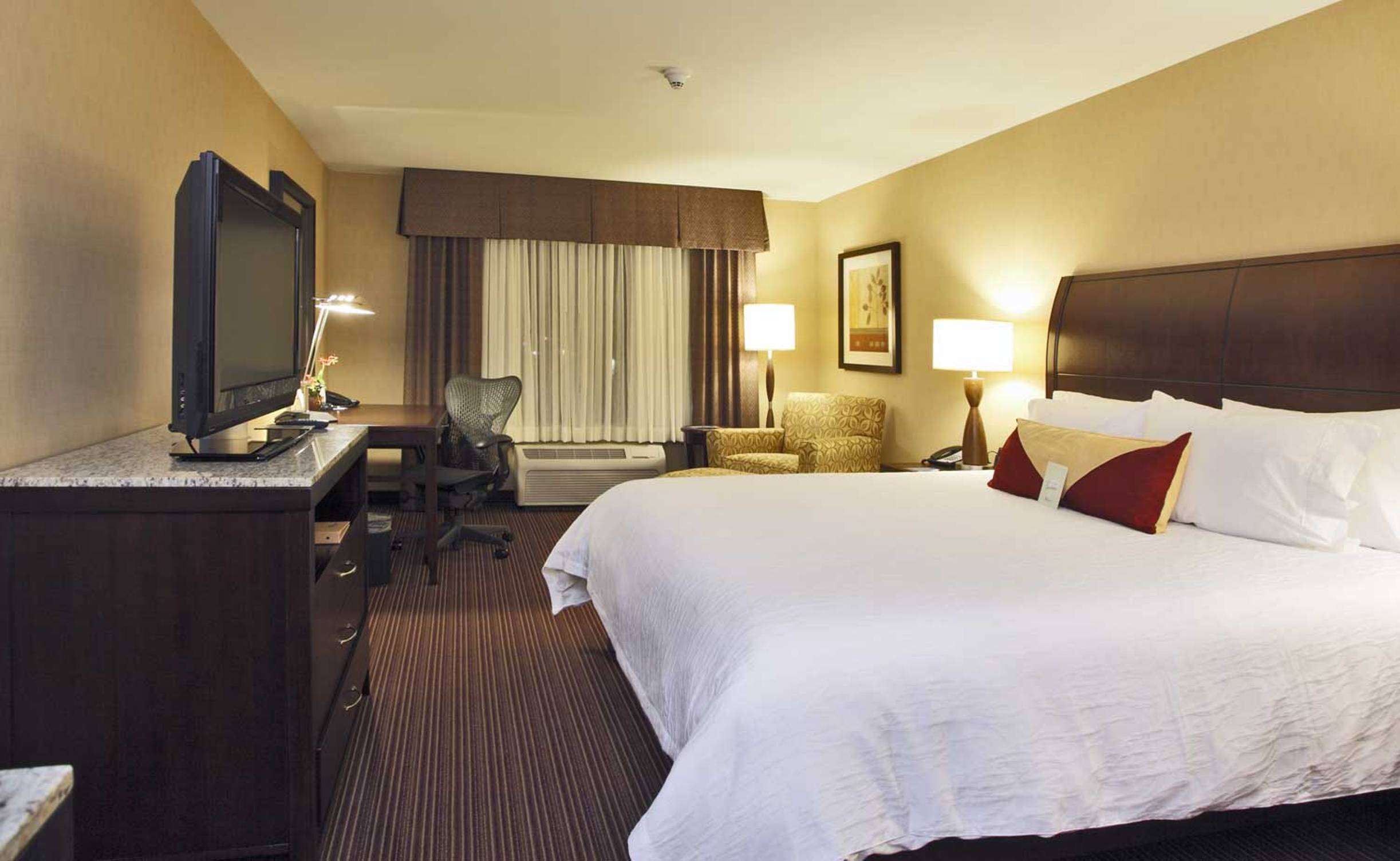 Hilton Garden Inn Clovis - Tap to explore photos