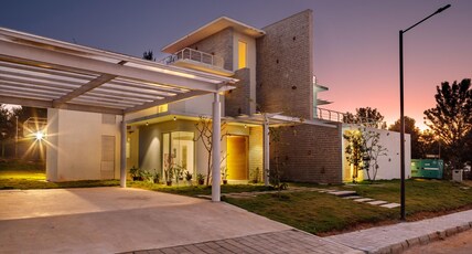 Golf View 4BHK by StayJade With Garden and Projector Room Type - Golf View 4BHK by StayJade With Garden and Projector
