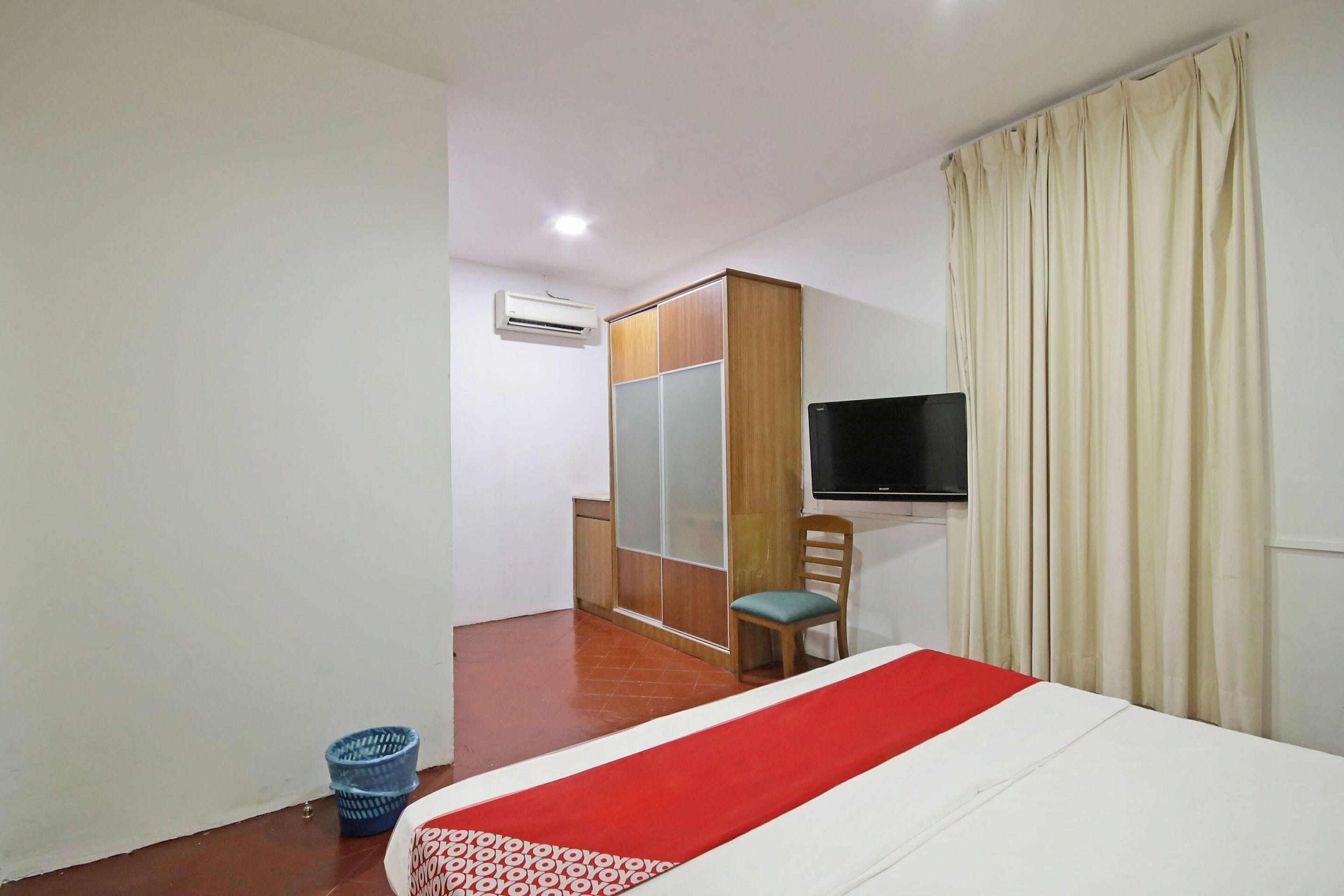 Hotel O Shalimar - Tap to explore photos